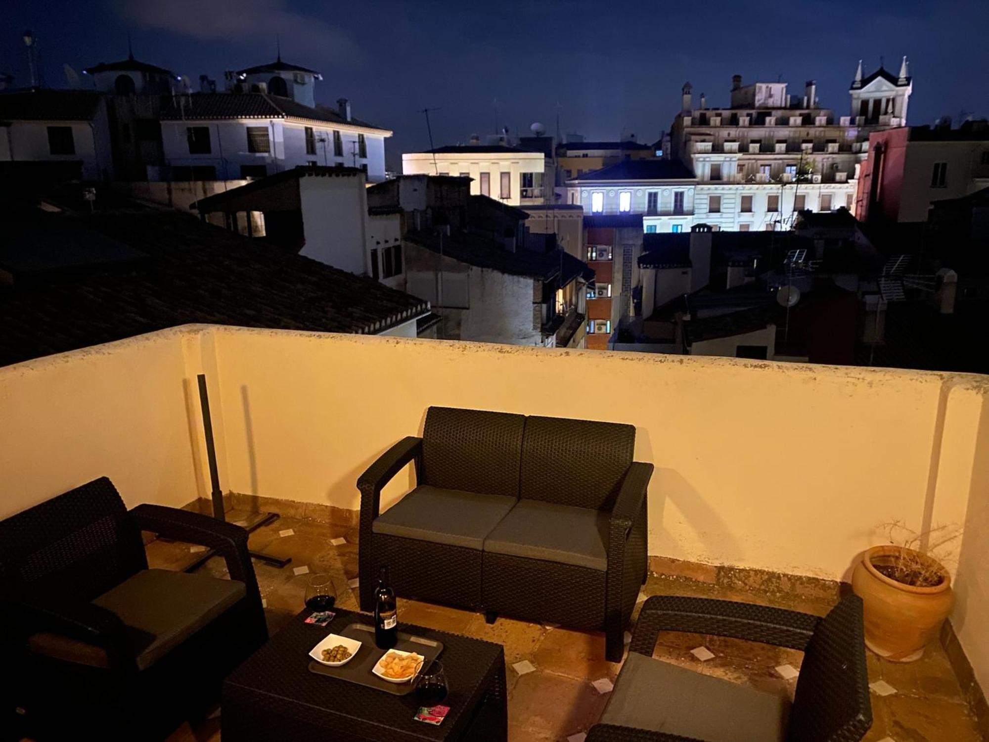 Апартаменты Atico Con Vistas En Granada Centro Экстерьер фото